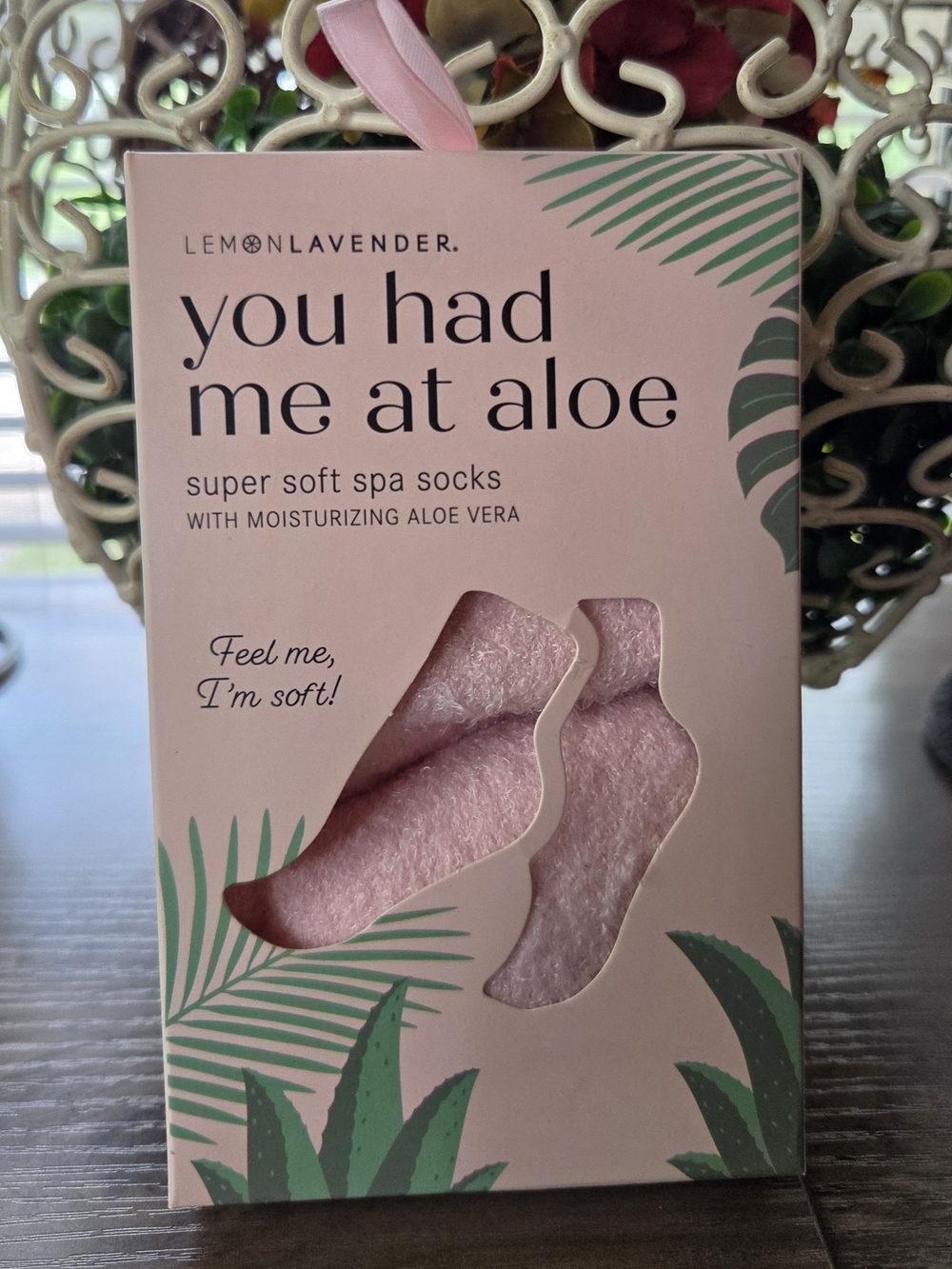 You Had Me at Aloe Super Soft Spa Socks - Pink